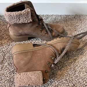 Women’s bass ankle boots